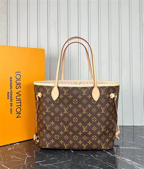 louis vuitton bag medium|louis vuitton neverfull medium bag.